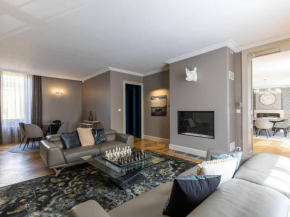 Luxueuse villa 6 chambres, jardin, parking privé, centre-ville du Mans, proche circuit 24h - FR-1-410-431